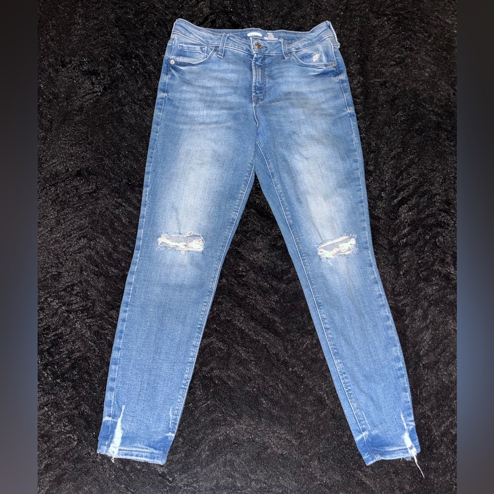 Old Navy Distressed High Waisted Skinny Jeans